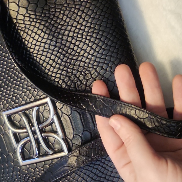 Dorsa EUC Black Crocodile Embossed Designer Tote Bag or Crossbody - Picture 3 of 7